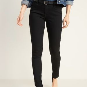 Old Navy Mid Rise Super Skinny Jean size 12